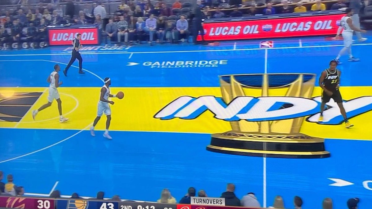 Random thought but it bothers me so much the NBA had crazy special court designs for the in-season tournament but just regular courts for the ACTUAL playoffs and Finals 😭 sports should be creative directed so much better 😤