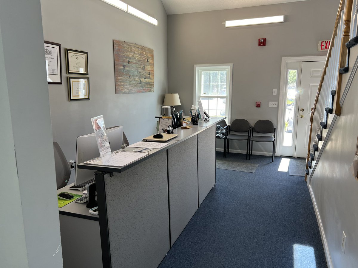 Welcome to all our Marshfield New Patients in April! Just a couple openings left Monday and Tuesday afternoon. You can register at drjohnhayesjr.com/private-practi… #drjohnhayesjr #directprimarycare #lifestylemedicine #marshfieldma #neuropathy #painrelief #NeuropathyDR® #NDGen®…