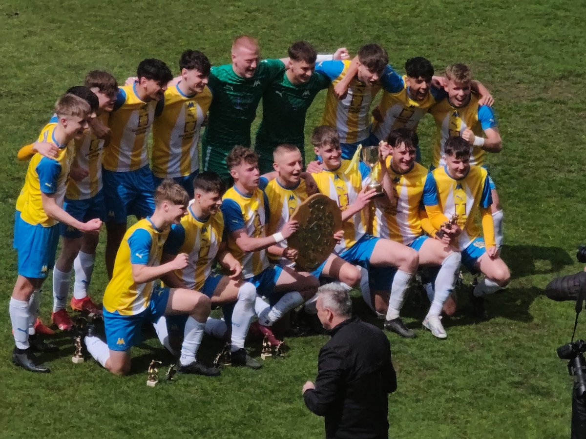 Here are your CHAMPIONS!!! #tufc