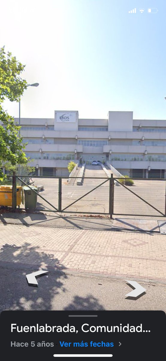 Este es el centro de MENAs que va a habilitar la Comunidad de Madrid en Fuenlabrada. Hoy he intentado acceder, y han colocado un coche de la Policía Nacional para evitar el acceso. Todo al servicio de los que incumplen las normas. Qué vergüenza!