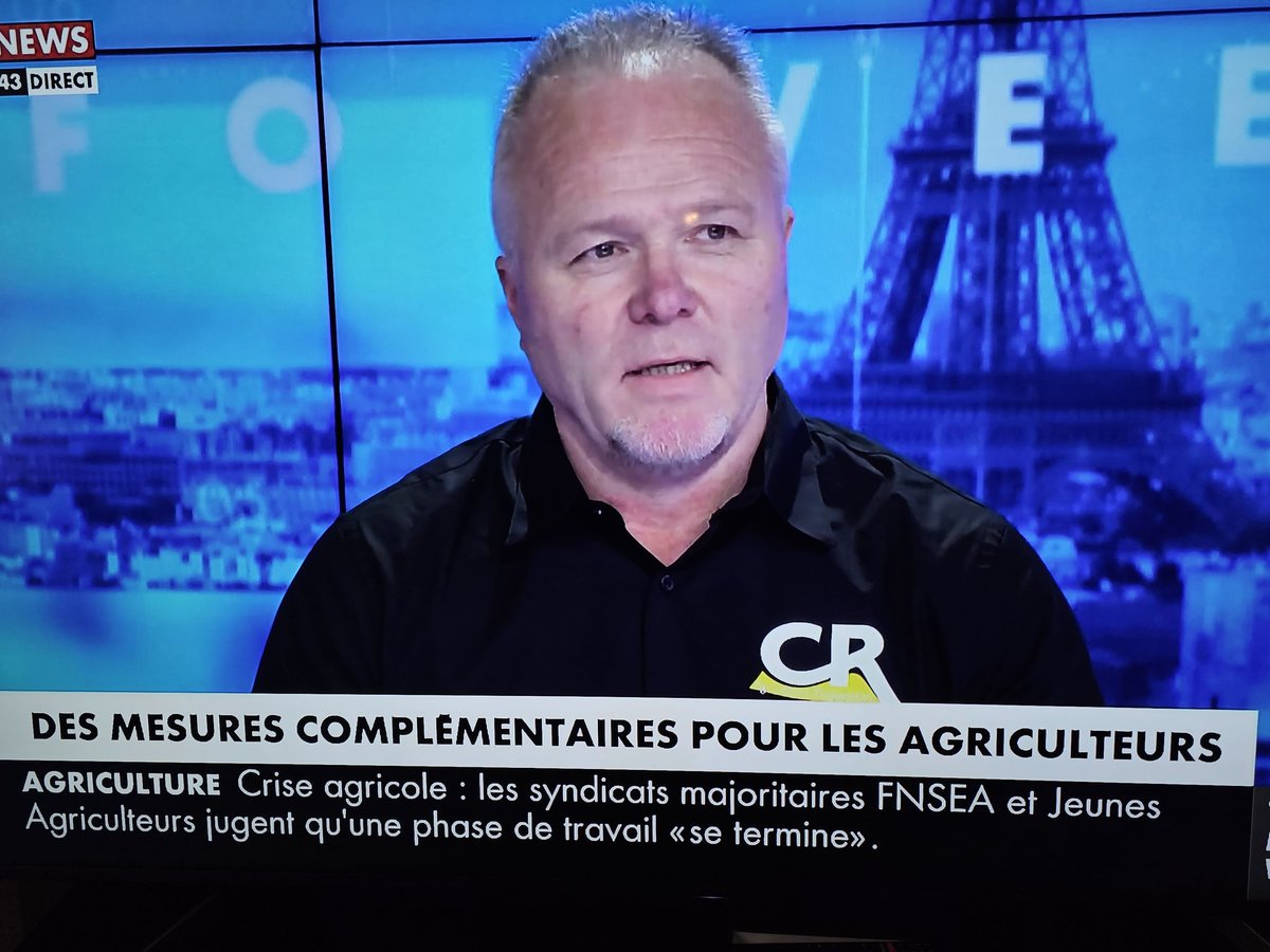 La direction de la @FNSEA et des @JeunesAgri annonce la fin d un travail...la @coordinationrur ale annonce le début de la mobilisation. Nous appelons tous les agriculteurs ja et fnsea qui nous appellent depuis ce matin à tourner la page de la cogestion qui ruine nos fermes.