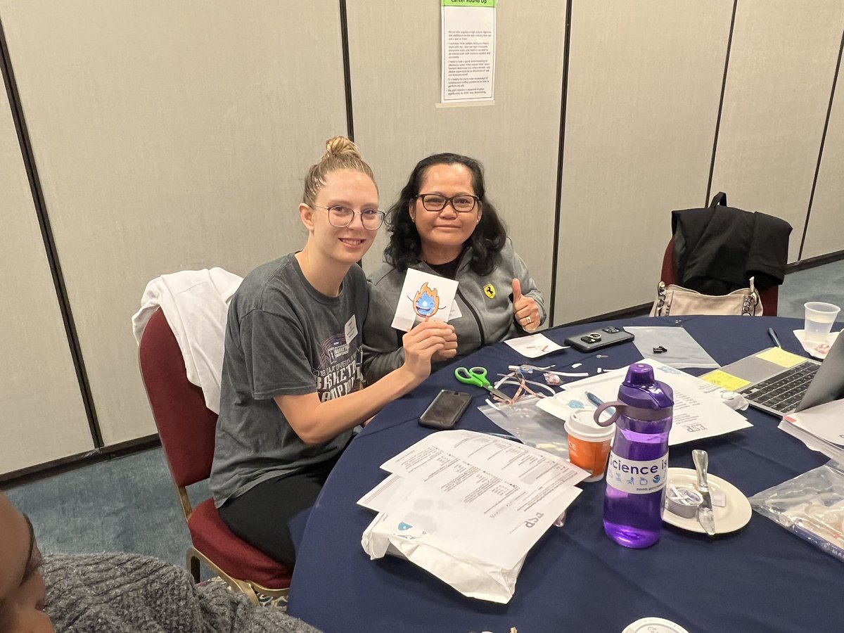 Over 75 PGCPS trs lighting it up with making Cu tape electrical circuits to light up a LED at today’s 3rd ESP-NEED PLO @PgcpsScience @PGCPSCurriculum @OPLLpgcps @NEED_Project @pgcps @LibbyKara