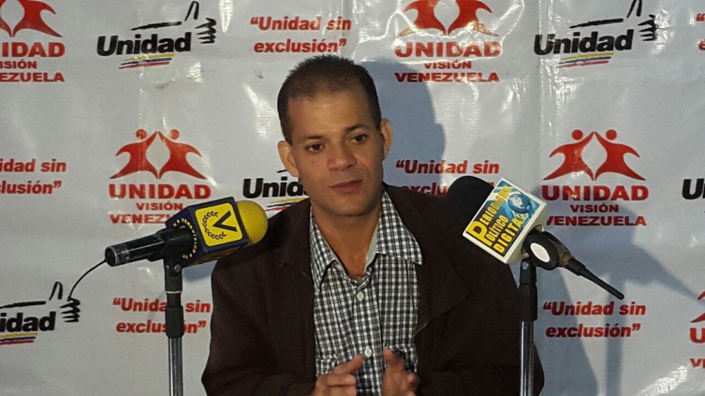 #27DeAbril || Nota de prensa de nuestro diputado @OmarAvilaVzla, secretario general de #Unidad @visionvenezuela “Maduro y su gobierno están más que reprobados” 👉acortar.link/HxolYF #27Abril #Venezuela