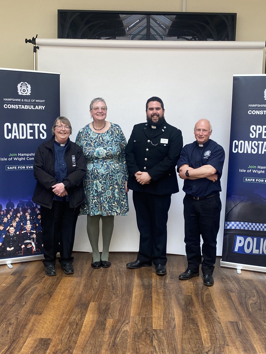 Thrilled to celebrate the dedication and service of some of our amazing chaplains from the @HantsPolice Chaplaincy Team! They've been spreading kindness, compassion, and support for 5 years now, making a real difference in people's lives. @CofEWinchester @MethodistGB