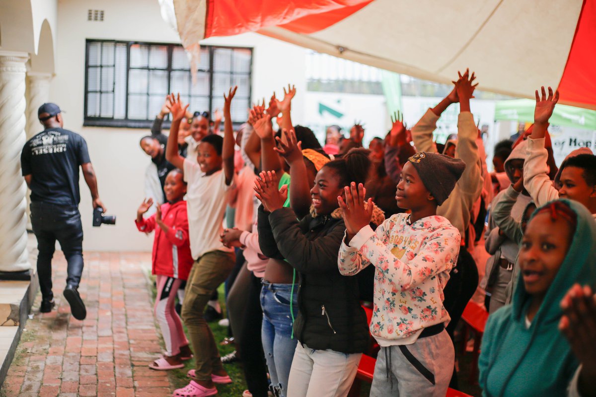 Happiness is…a visit from Palesa Pads!
DimensionData Thank you for caring.

#PalesaPads #DimensionData #ReusablePads #WashablePads #PeriodPower #PeriodDignity #EmpowerGirls #ChangeLives