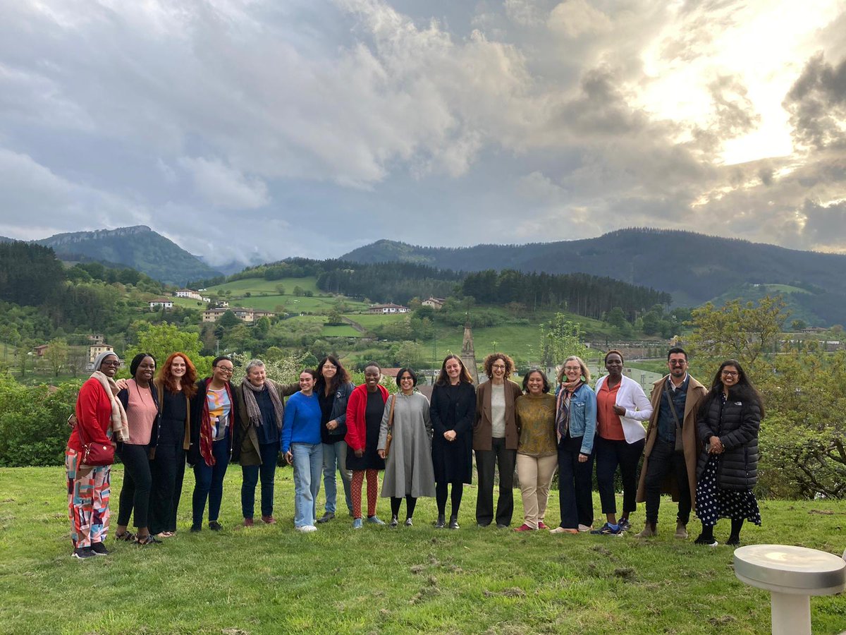 It was a true honour to be part of the organizing team for our @IISJOnati workshop, to engage deeply with conversations about process, justice, care... in & through community with such an incredible group of scholars and friends. Thank you thank you! 💜