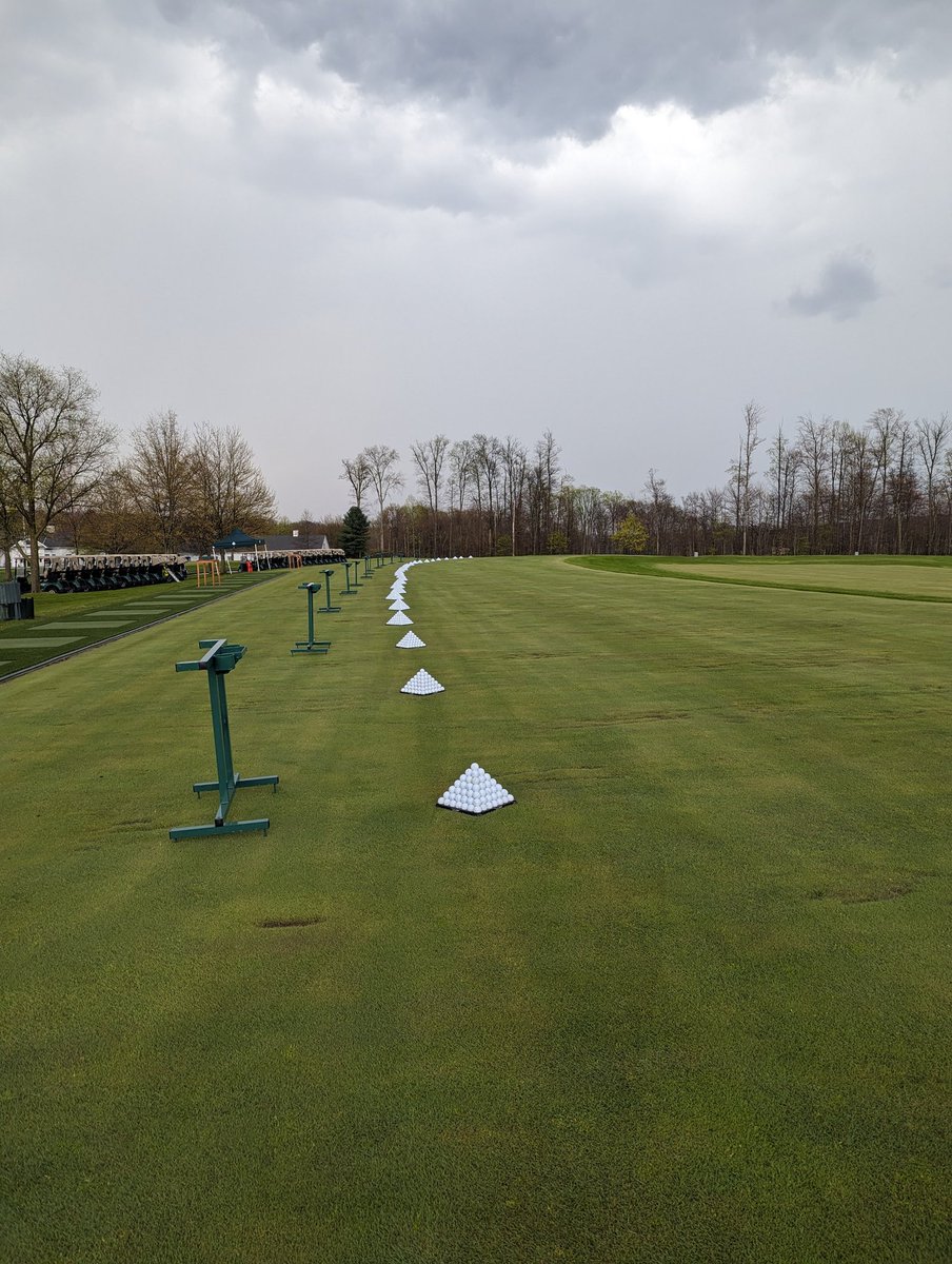 Opening day <a href="/TheMayfieldSR/">The Mayfield Sand Ridge Club</a> pin 11, carts can scatter.