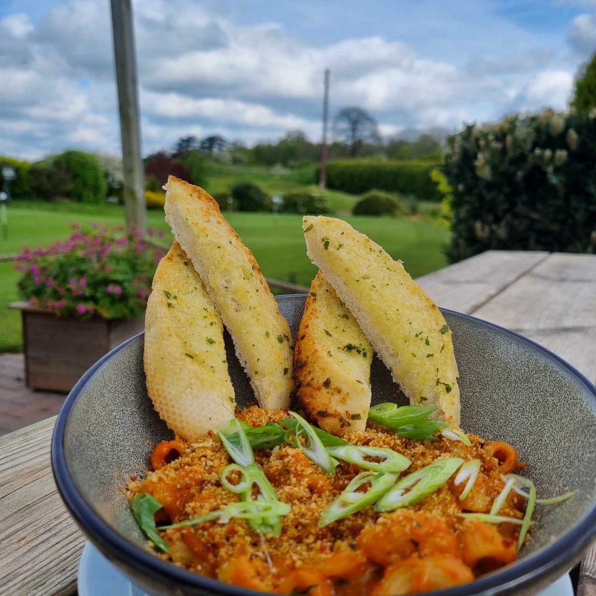 Three mouth-watering specials available at The 19th this weekend 😱 🎉 
- Argentinian Chimmi Churri Steak Sandwich with Beer Fried Onions &amp; Smoked Paprika Salted Chips £9.95
- Chicken &amp; Bacon Salad £6.95
- Romesco Mac ‘N’ Cheese With Pepperoni Crumb &amp; Garlic Bread £6.95
