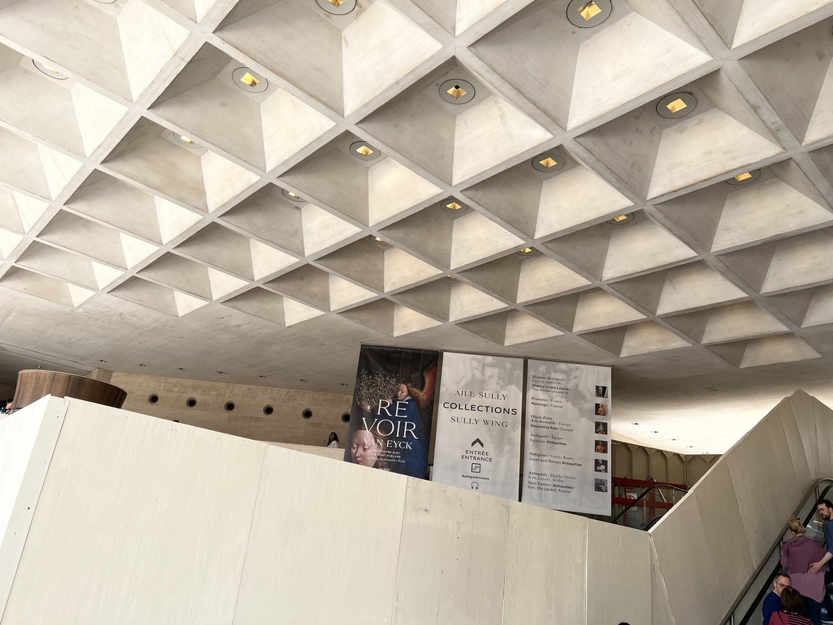 ScienceTech's tweet image. Day Seven: Visit to the Louvre  in Paris. The largest museum in the world . This was an interesting experience for our students.