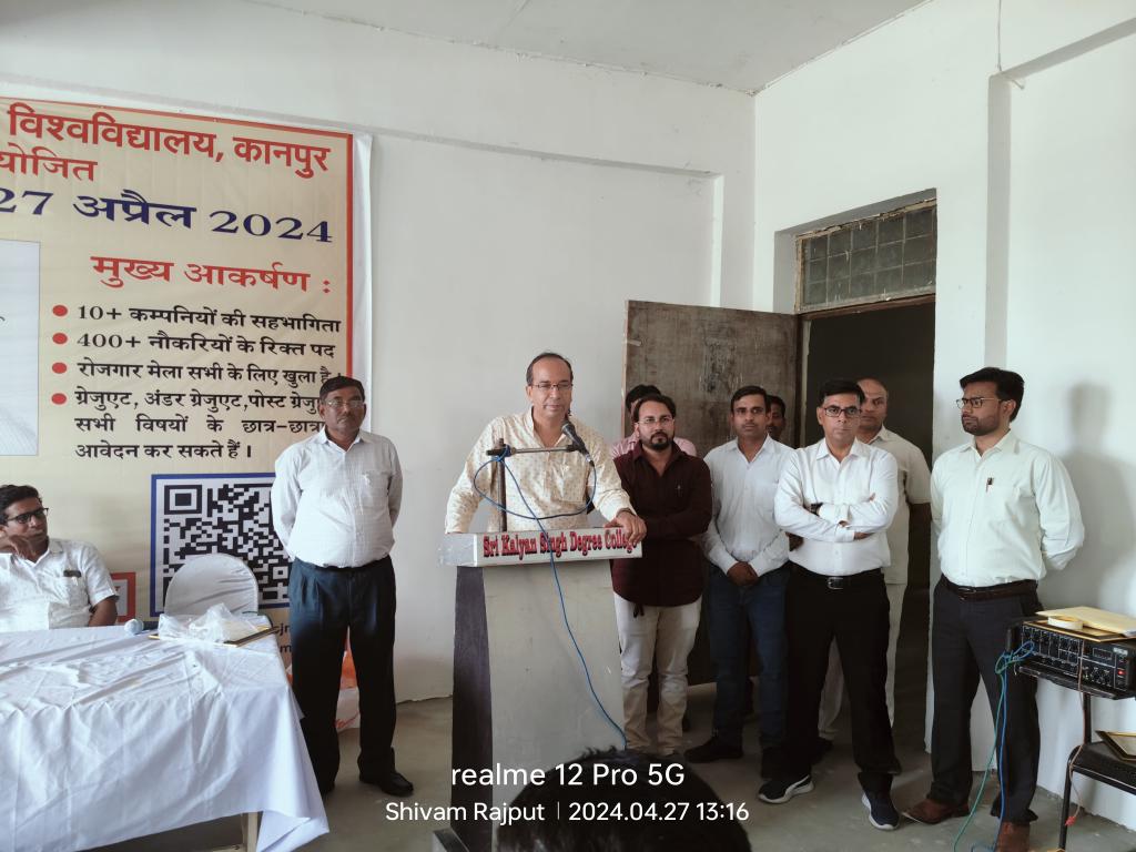 charchachakra's tweet photo. https://t.co/2iAkpizkMp
रोजगार मेले में 210 छात्र - छात्राओं का चयन @BJP4UP @DMKanpur @InfoDeptUP @jspbharatvarsh @PIBHindi @CSJM_University @pib @PIB_India @UPGovt @myogioffice https://t.co/wXiKhI2Zmg