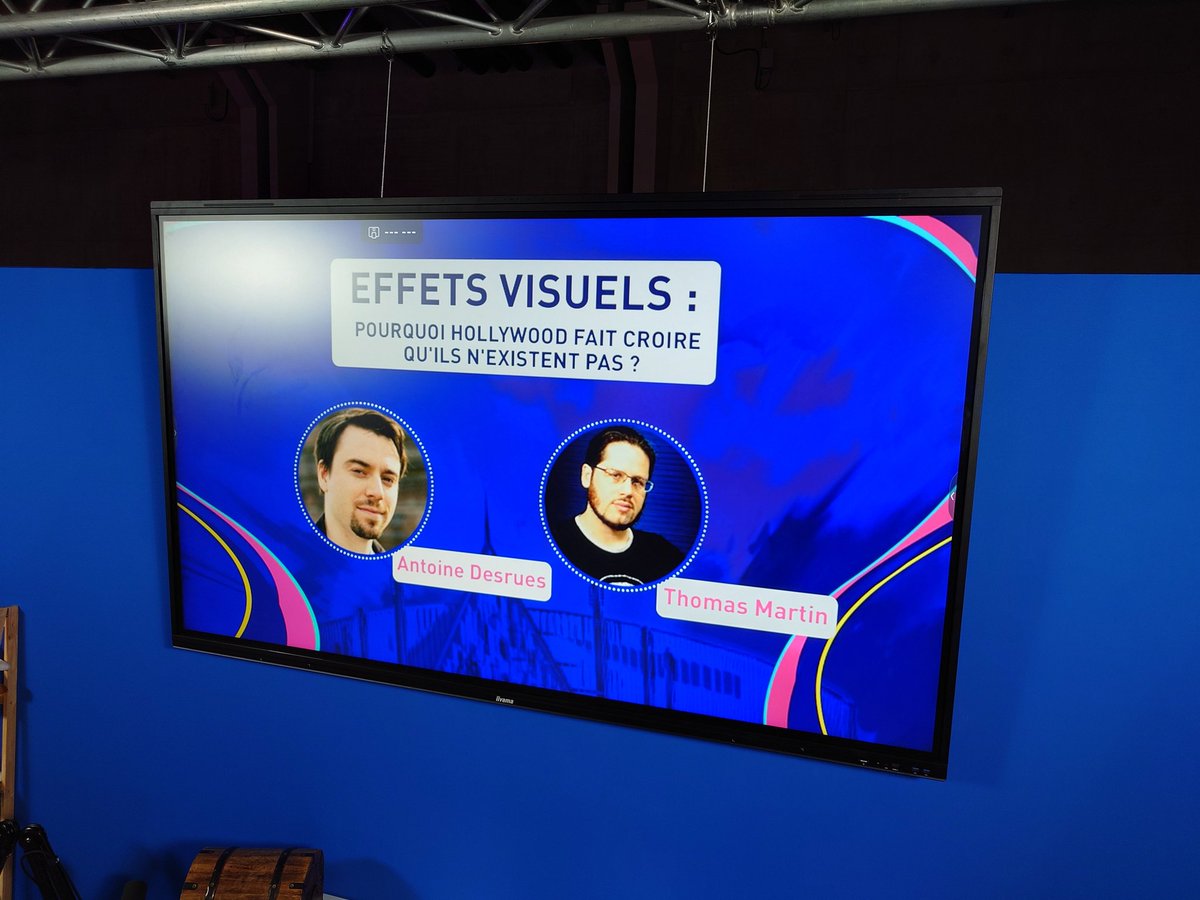 Ça va commencer sur la scène Créateurs au <a href="/ParisFanFest/">Paris FanFestival</a> !!