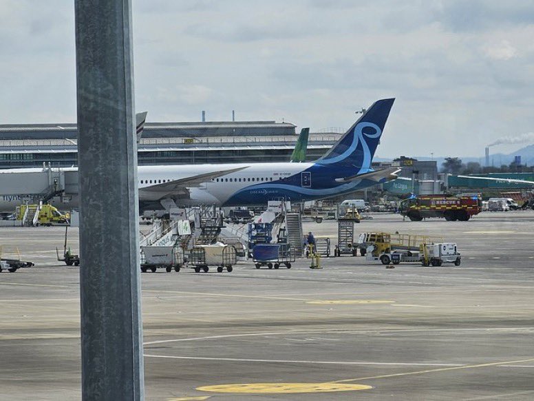 Norse flight #Z0724 / #UBT72C has landed safely and has pulled up to stand, Medical teams are now dealing with the unwell passenger. The aircraft is expected to depart for Miami at 15:30! Photo via @_clarissajd #DublinAirport #aviation #avgeek #Dublin #emergency