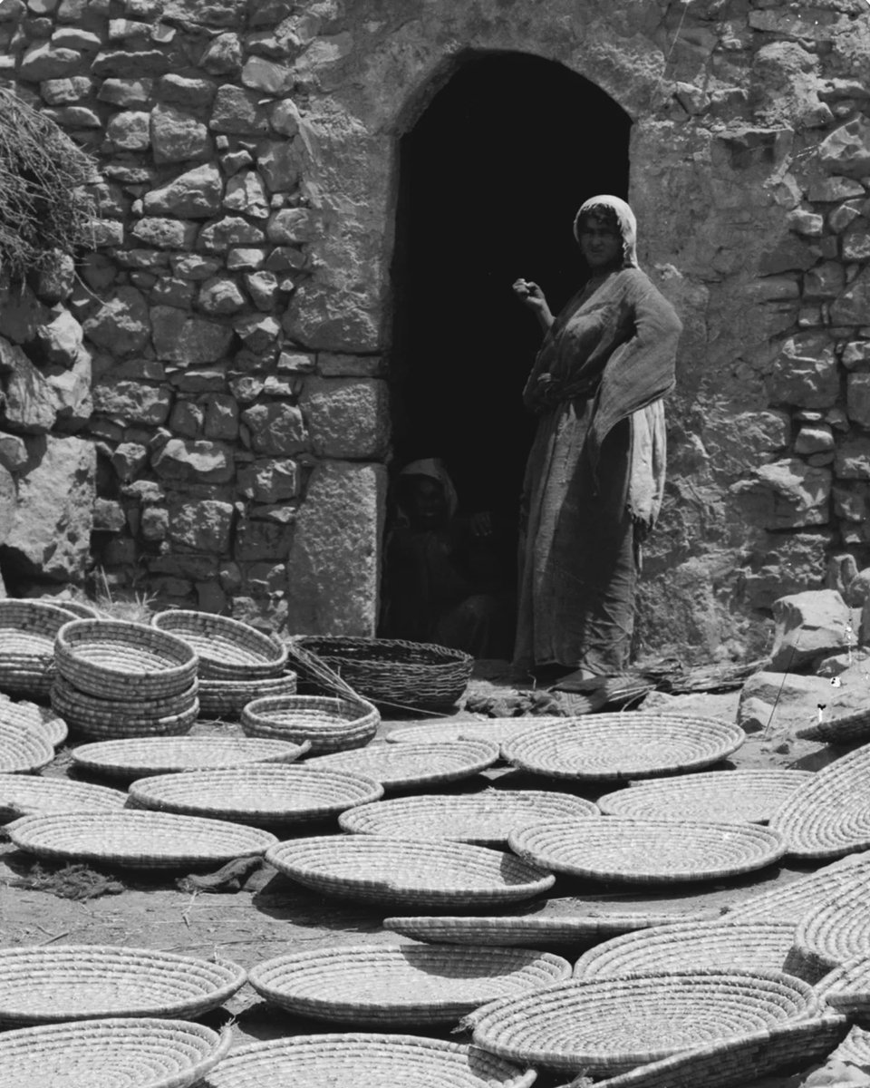 Step into the visionary world of Dima Srouji at her debut solo exhibition, ‘Charts for a Resurrection’, opening May 7th at Lawrie Shabibi Gallery in Dubai. Explore a realm where history and imagination converge in glass and stone, offering a new narrative on Palestinian