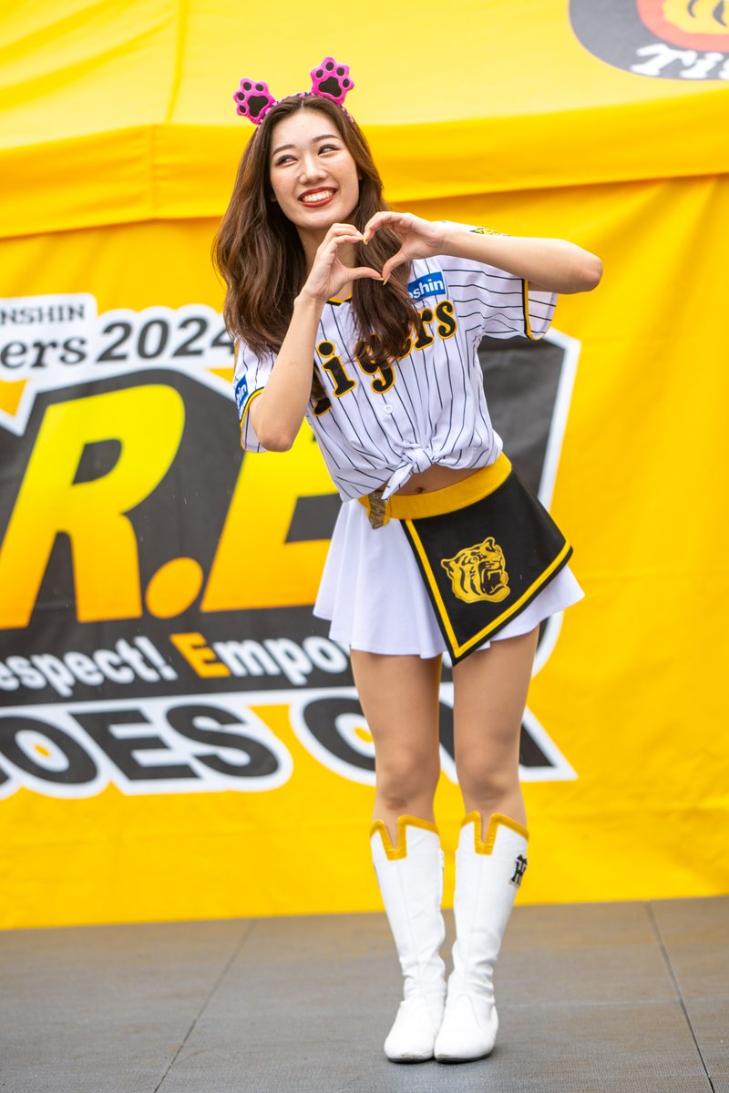 阪神vsヤクルト     2024.4.27（土）       
TigersGirls　　        
クールなスマイル番長　    Harukiちゃん♪                         #TigersGirls 
#タイガースガールズ 
#Haruki 
#阪神タイガース 
#ハルキスト 
#スマイル番長