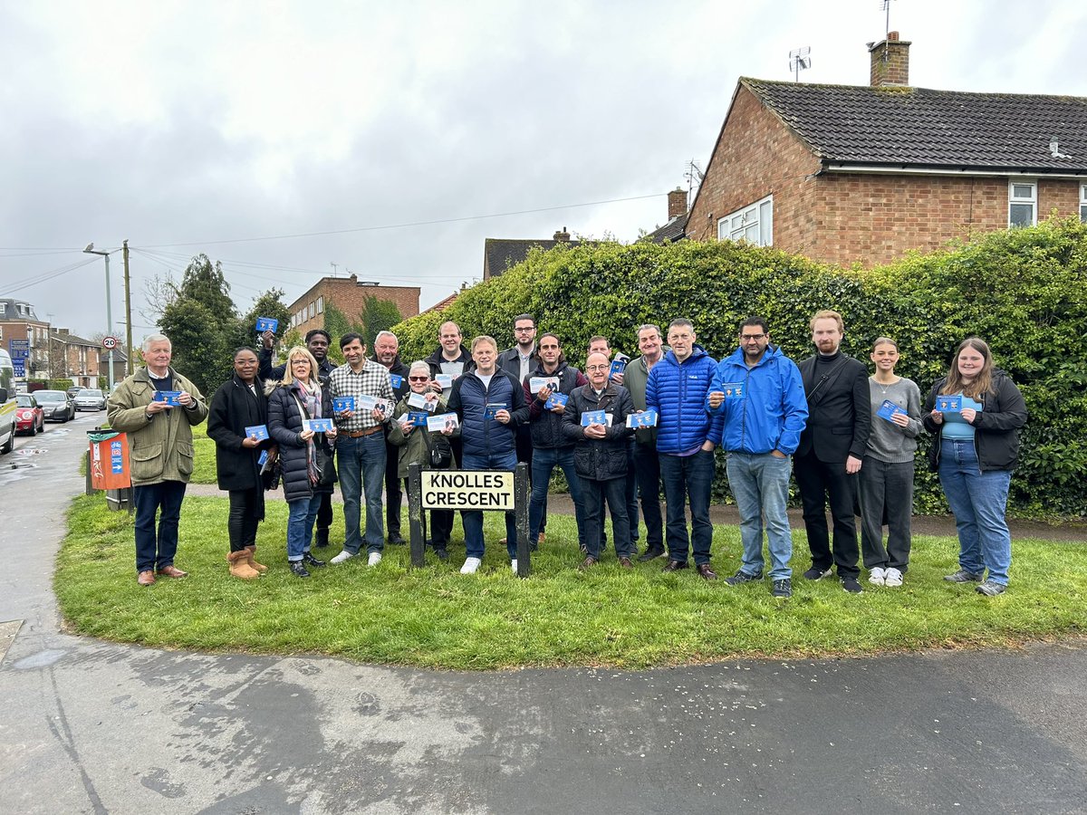 Another brilliant campaign morning with @grantshapps, this time supporting Welham Green’s local choice Teresa Travell and @JAshEdwards for Police and Crime Commissioner Vote Conservative this Thursday May 2nd 🔹