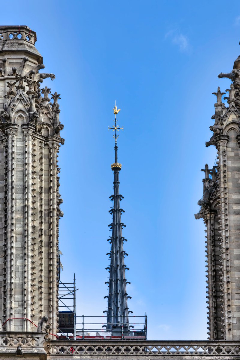Les travaux de Notre-Dame de Paris avancent la flèche est en place  
Leica SL2 
#jmlpyt #photography #paris #parisjetaime #visitparis #explorefrance #visitfrance #gettyimagesContributor #shootuploadrepeat #pantheon #Francemagique #NotreDame #notredamedeparis #Leica #leicacamera