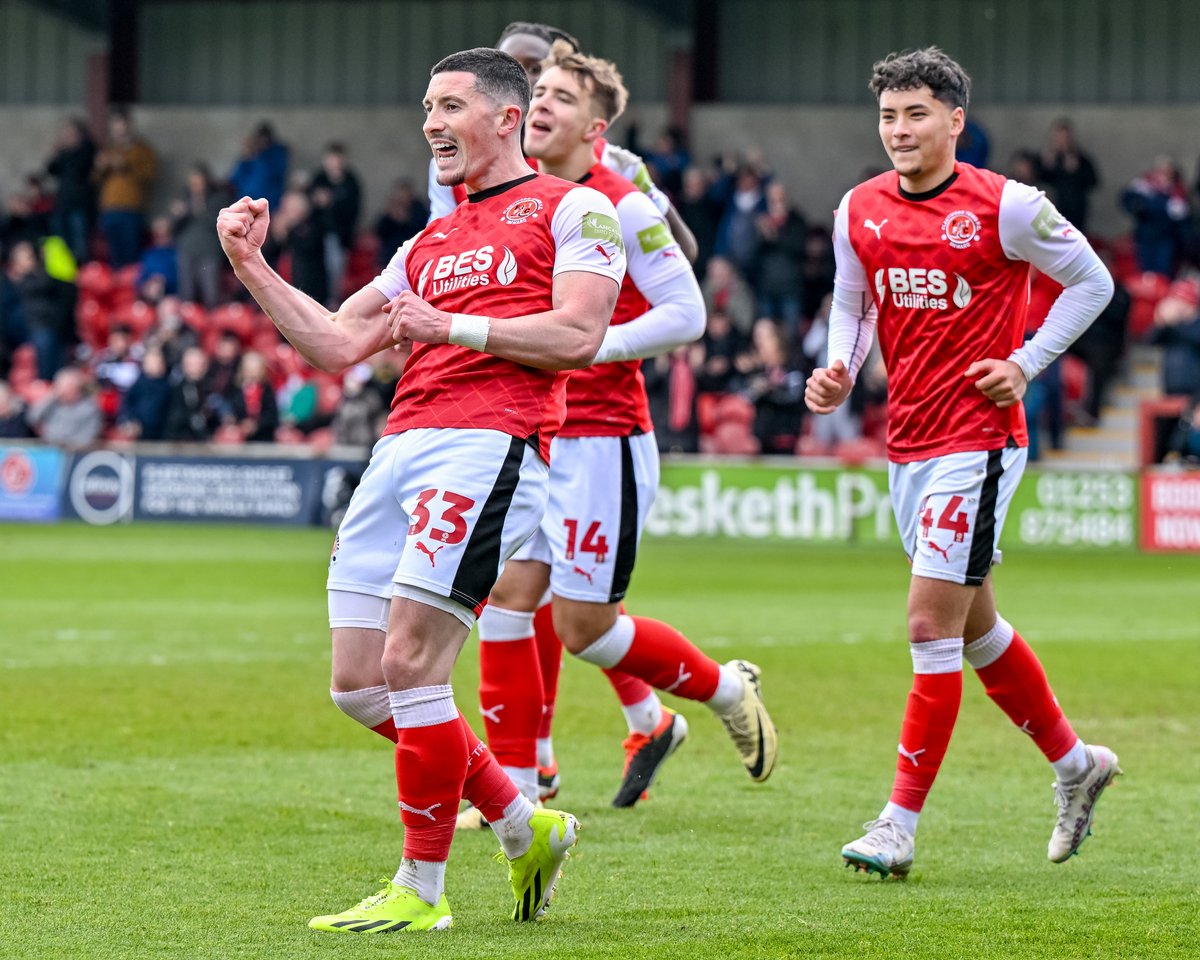 Ronan Coughlan doing what he does best 😍

[3-0] #OnwardTogether