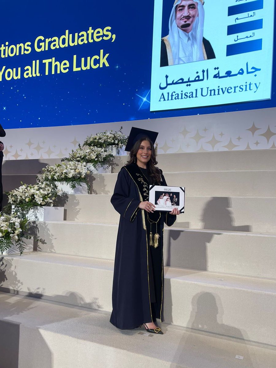 alanoudasaad_'s tweet photo. April 25th 2024 I graduated from medical school with first honors!!

Forever grateful for my family, friends and mentors🤍✨

PSA: I failed my first exam in medical school, focus on yourself and things work out. Don’t sweat the small stuff and enjoy the ride 🤍

الحمدلله https://t.co/J33FqeB5tS