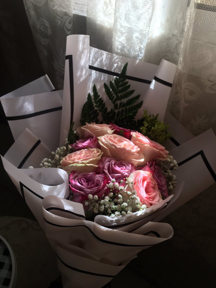 صـديقة الشّــاي والــوَرد ☕️💐