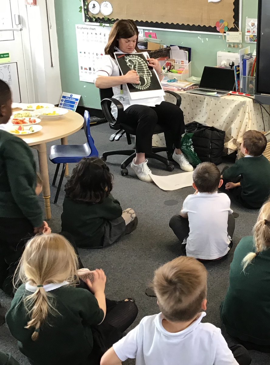 EYFS_BSA's tweet photo. FS2 were visited by another real-life superhero- Claire, a radiographer! She taught us all about how and why x-rays are taken. She showed us some interesting examples! @BrackensdaleS #aimhigh https://t.co/gZydQ0VR4L