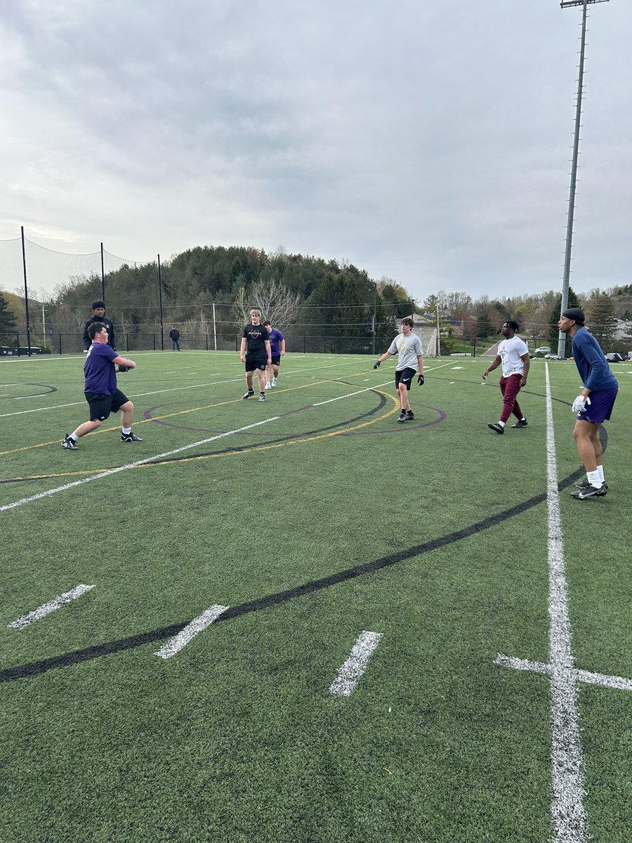 Saturday Morning Workouts
Starting our day with some Razzle Dazzle
#Buildit 
#Brothers