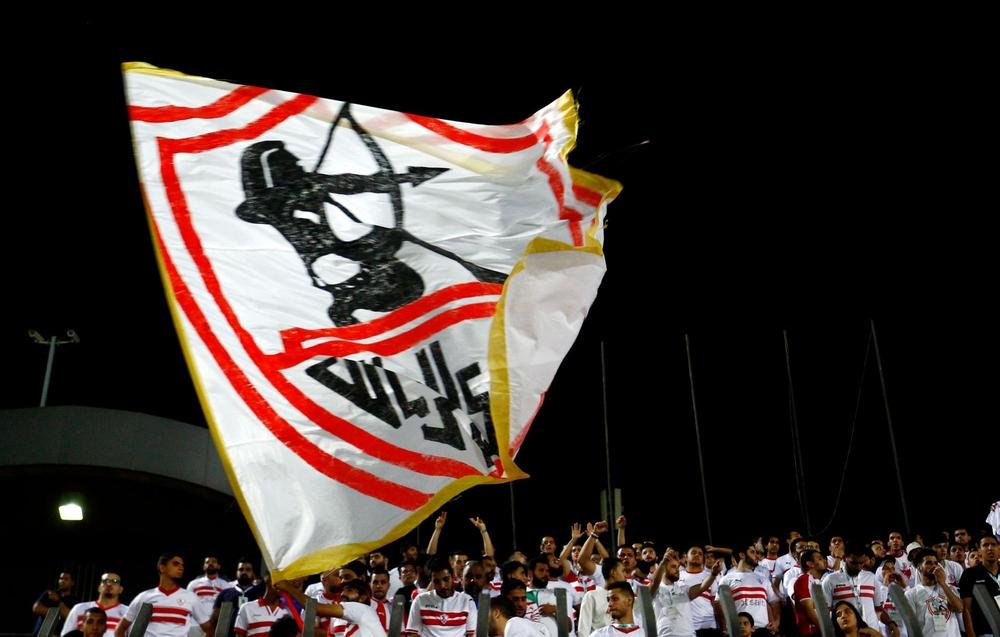 الزمالك يتحددله 50 ألف في ماتش دريمز ومدخلش نفر زياده عن ال50 ألف

لكن مع الأهلي ننوس عين ماما يفتحولهم الملعب كامل العدد وناس تدخل من غير تذاكر ولا Fan ID

خلوا  في عدالة شوية واتعاملوا بما يرضي الله الفرقتين مصريين يابشر

كفاية التمييز في الرعاية هيبقي في حضور الجمهور كمان؟