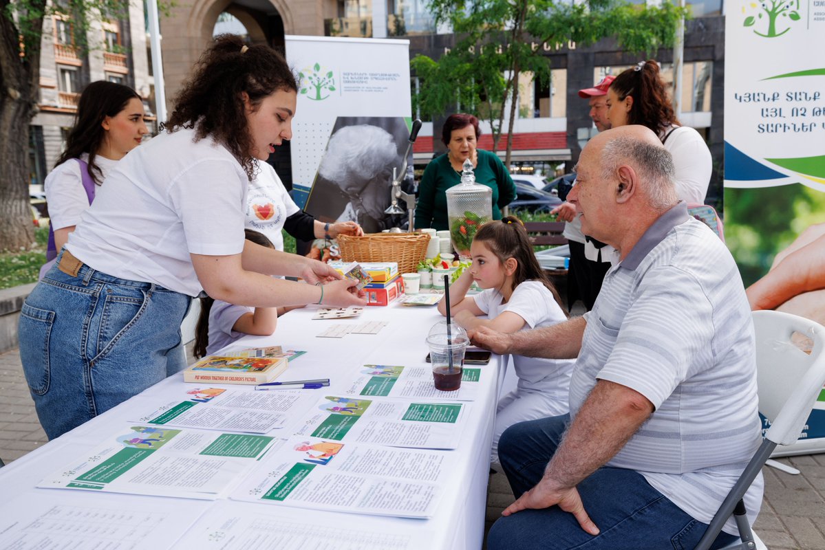 🎉An open-air fair celebrating the past, present, and future benefits of vaccines with the @MinHealth_Arm, @EU_Armenia , @UNFPAArmenia, and other partners concluded the #EIW2024 in Armenia🇦🇲! Thanks to all for joining us in celebrating vaccines. #EveryDoseCounts #EIW2024
