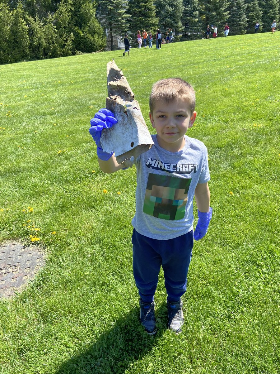 Earth Day 🌎 2024 
Our Gov Wolf 2nd grade students filled 3 large bags and wanted to keep going. #EarthDay2024 #basdproud