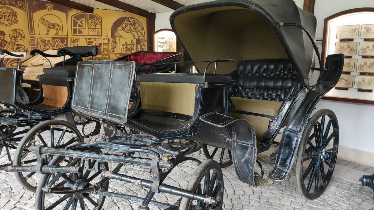 Move2Bulgaria's tweet photo. Mito Orozov carriages and phaetons are beautifully displayed in the Ethnographic museum in #Vratsa, #Bulgaria. https://t.co/EhQpujdUim