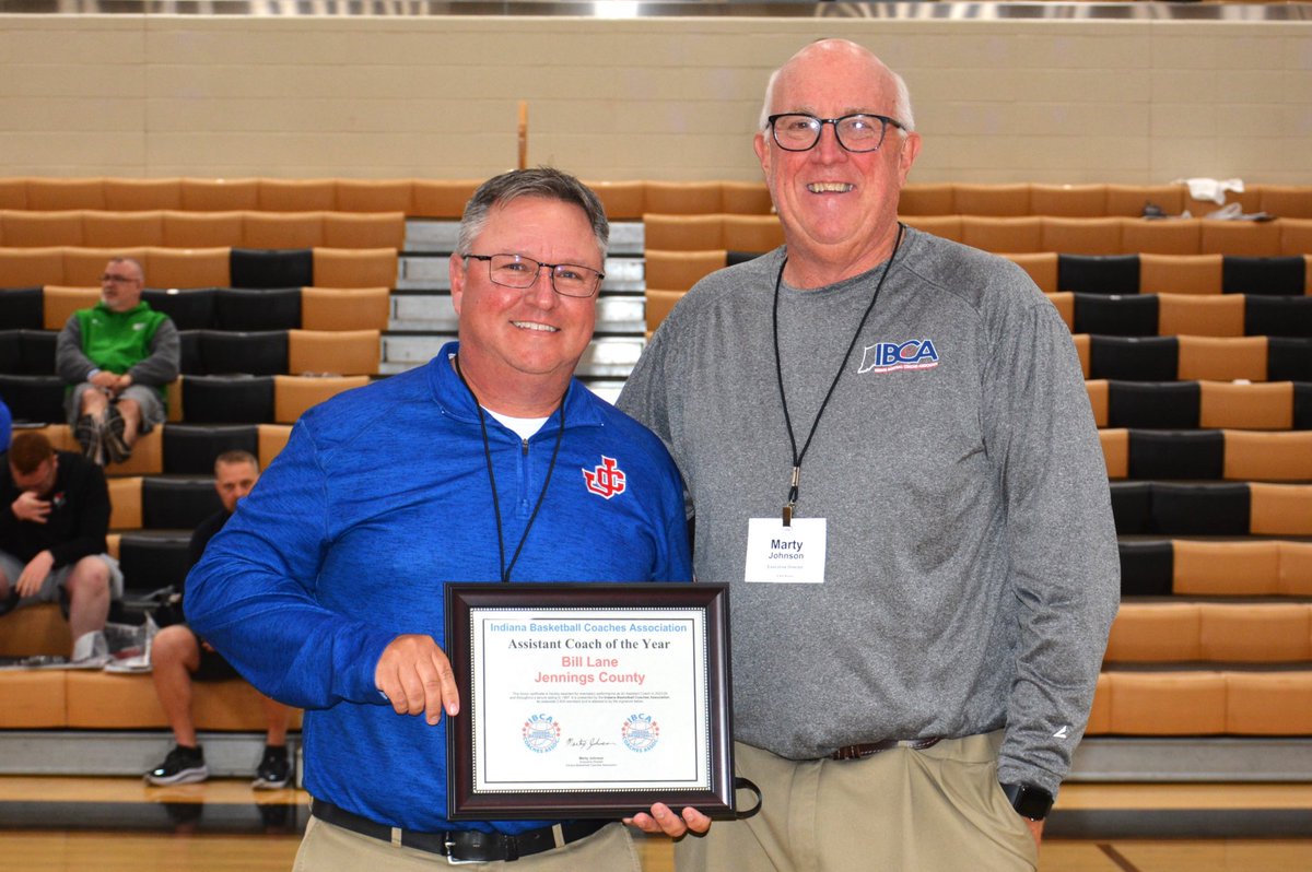 Congratulations to the Assistant Coach of the Year Award winners (Marty Johnson is standing in for Dean Scott)