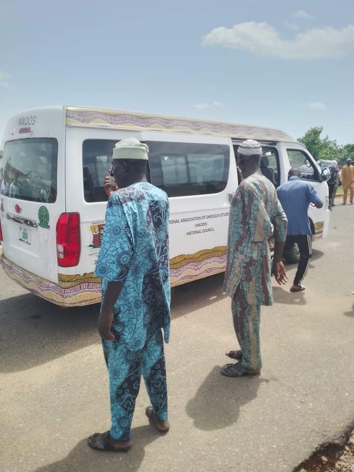 korrect_media's tweet image. Our reporter Daranijo Habeeb Opeyemi Gordblessjnr has been attacked while on duty at OYSIEC office in Saki by thugs led by NAOS President Seun Oladeji  and others. He has been moved toa nearest Healthcare facility for treatment. 

Details later.