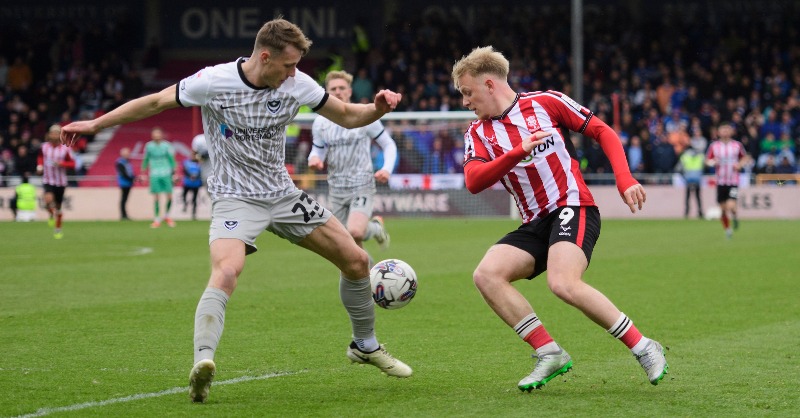 LincolnCity_FC's tweet photo. ๐ Match report: City fought well but came up short against league champions Portsmouth after two second-half goals.
#WeAreImps | #LINPOR