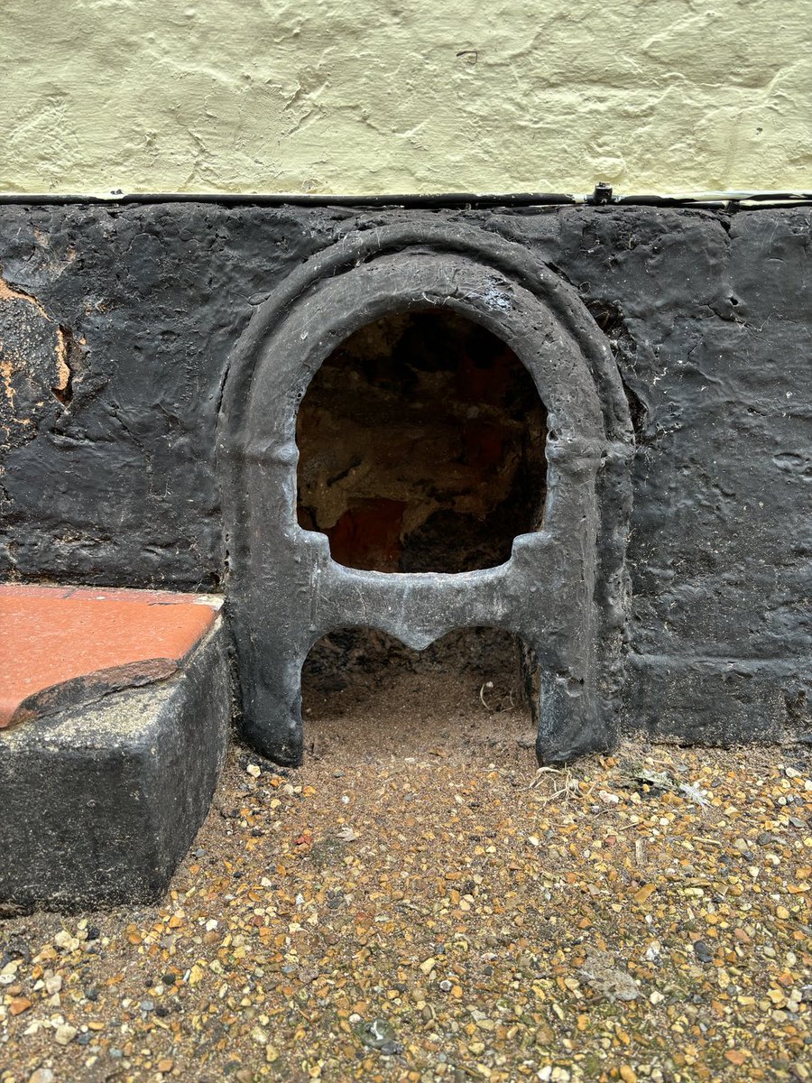 theDuncanMackay's tweet image. The boot scrapers of Beccles.
#BootScraperSaturday