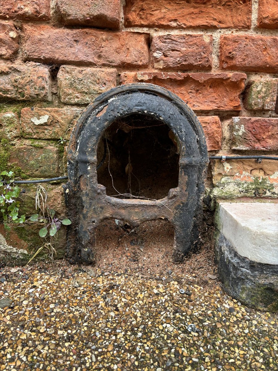 theDuncanMackay's tweet image. The boot scrapers of Beccles.
#BootScraperSaturday