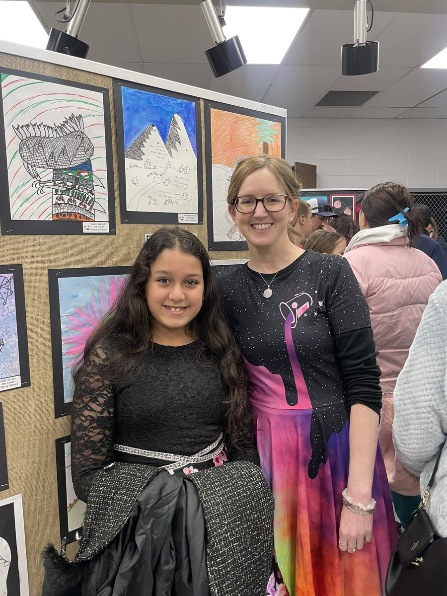 Proud of our Liberty and all the  #osd135 artists showcased at the Sandburg Art Show! It was a beautiful showcase of art! #libpride