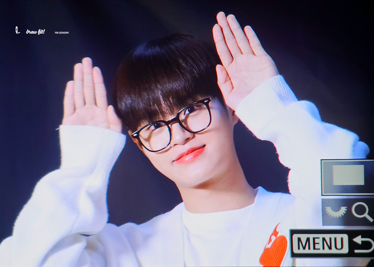 Daehwicom's tweet image. 240427 올만입니다용 🐰 #대휘 #AB6IX #이대휘 #에이비식스