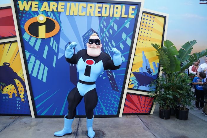 Mr. and Mrs. Incredible Debut New Supersuits at Pixar Fest 2024 (Photos, Video): buff.ly/3JCYCQ1 #theincredibles #pixarfest #pixarfest2024