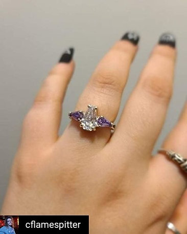 CoffinGems's tweet photo. Choose the 2ct or 3ct Trinity Ring - they are both on sale at 15% off! Hurry, only 6 available at this price!
https://t.co/ATETp5Qfye
#gothic #MothersDayGiftIdeas #argentiumsilver #rings #mothersdaygift #trinityring #coffinshape #alternativefashion #Rings #coffinrings https://t.co/tiaKe41Kjg