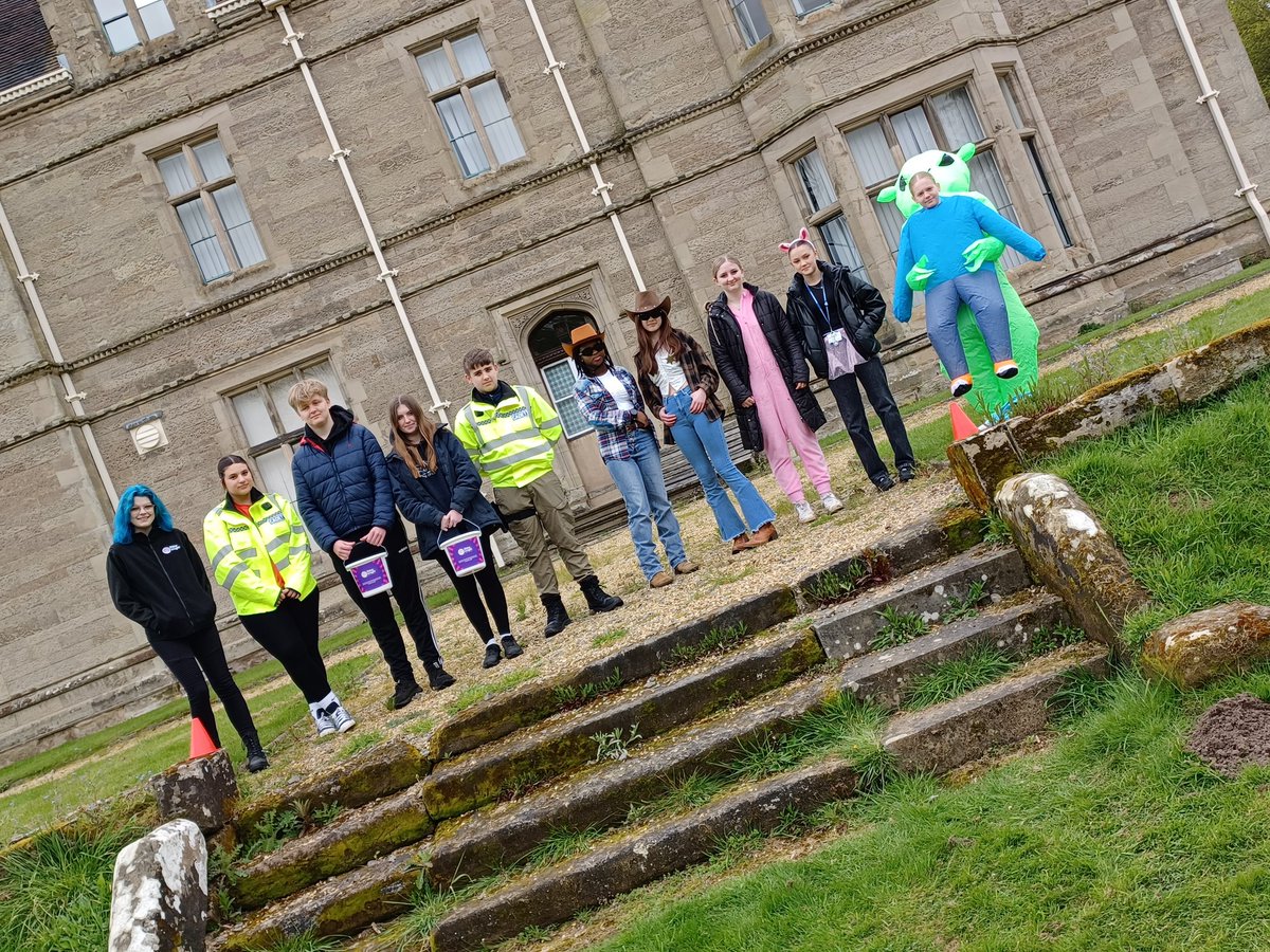 Our cadets are doing 24 hour sponsored walk to raise money for @ShineALightCov we are looking forward to seeing all the fancy dress outfits. 
@NationalVPC @highsheriffwar2 @warkspolice @WarwickshirePCC