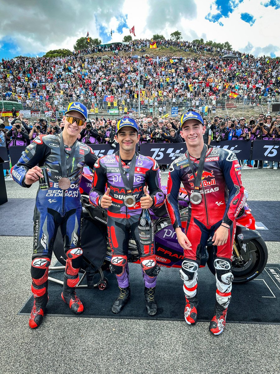 The podium guys of the craziest #TissotSprint ever! 🤯👏

🥇 @88jorgemartin 
🥈 @37_pedroacosta 
🥉 @FabioQ20 

#SpanishGP 🇪🇸