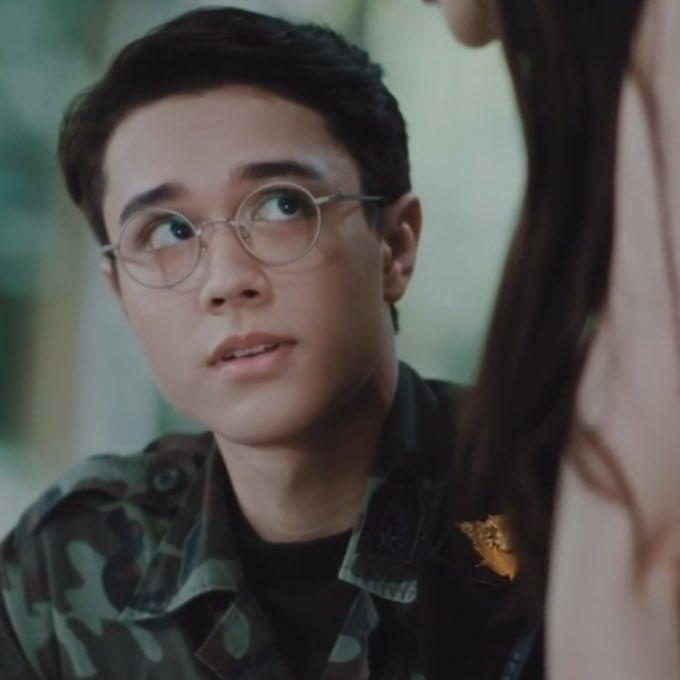 jiiix02's tweet photo. สายตาคุณฉัตร DNAพ่อชัดมาก555555555

#ขวัญฤทัยEP8 

 https://t.co/ksOy1Vlmss
