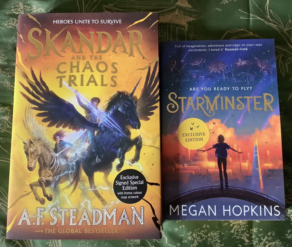 Gorgeous signed exclusive editions of two books I’ve really been looking forward to: #SkandarAndTheChaosTrials @annabelwriter and #Starminster @meganrkhopkins. Thank you for such quick delivery @rshipbshop