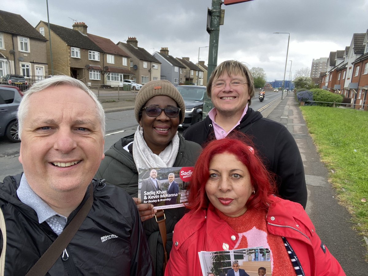 Positive morning out in Slade Green meeting residents who will be supporting ⁦@SadiqKhan⁩ ⁦@KMcKLabour⁩ & ⁦⁦@LondonLabour⁩ on Thursday. Don’t forget your Voter ID #VoteLabour