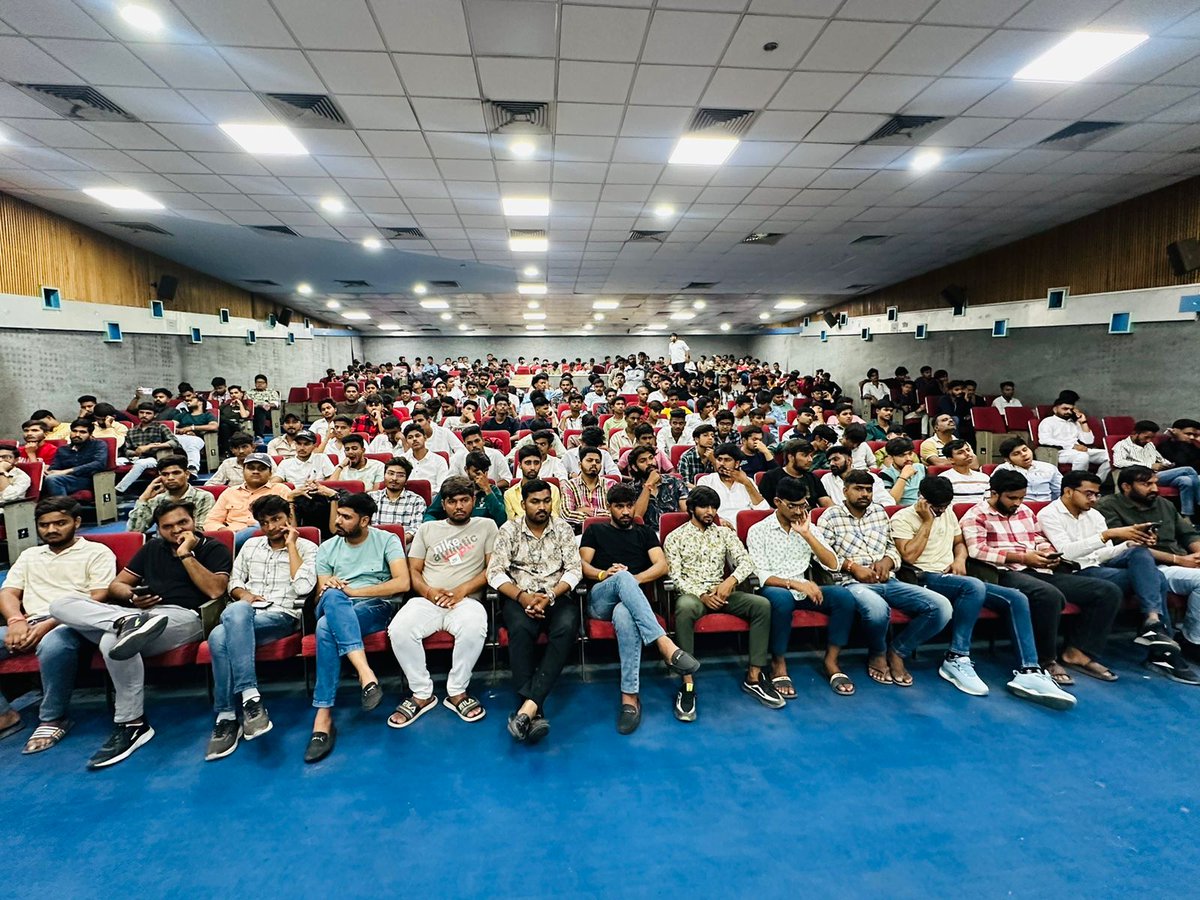 NSUI brings together students to discuss Congress' Yuva Nyay promises at the Chhatra Panchayat at Ahmedabad @nsui @kanhaiyakumar @varunchoudhary2 @IG_Gohil_ @ankushwithrg @nilusolankinsui @Shahnawaz_Inc