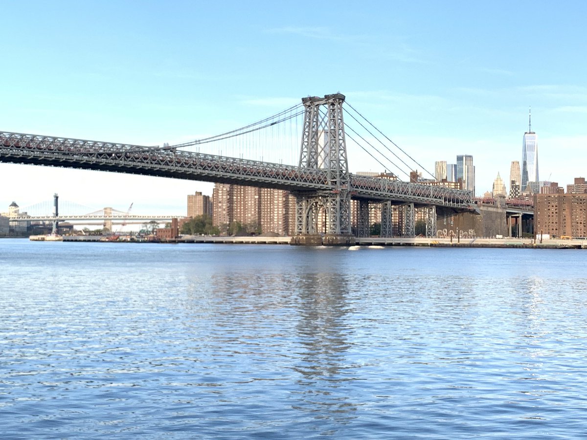 Not bad views on this morning’s light run before Challenge #2 tomorrow on this year’s ‘Challenge @ 70 for CRUK’. Celebrating life, remembering Pam and raising funds for @CR_UK justgiving.com/page/patrickan… #BrooklynHalfMarathon #ManhattanSkyline #TogetherWeAreBeatingCancer