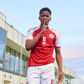 Chido Obi’s season aged 15/16:

🏆 28 goals in U18 Prem.
🏆 U18 Prem. topscorer
🏆 Most goals in a season for the club
🏆 Most goals ever in a game (7)
🏆 Debut for Arsenal U21
🏆 Multiple first-team practices
🏆 10 goals for Denmark U17
🏆 Qualified for U17 EURO

Insane.