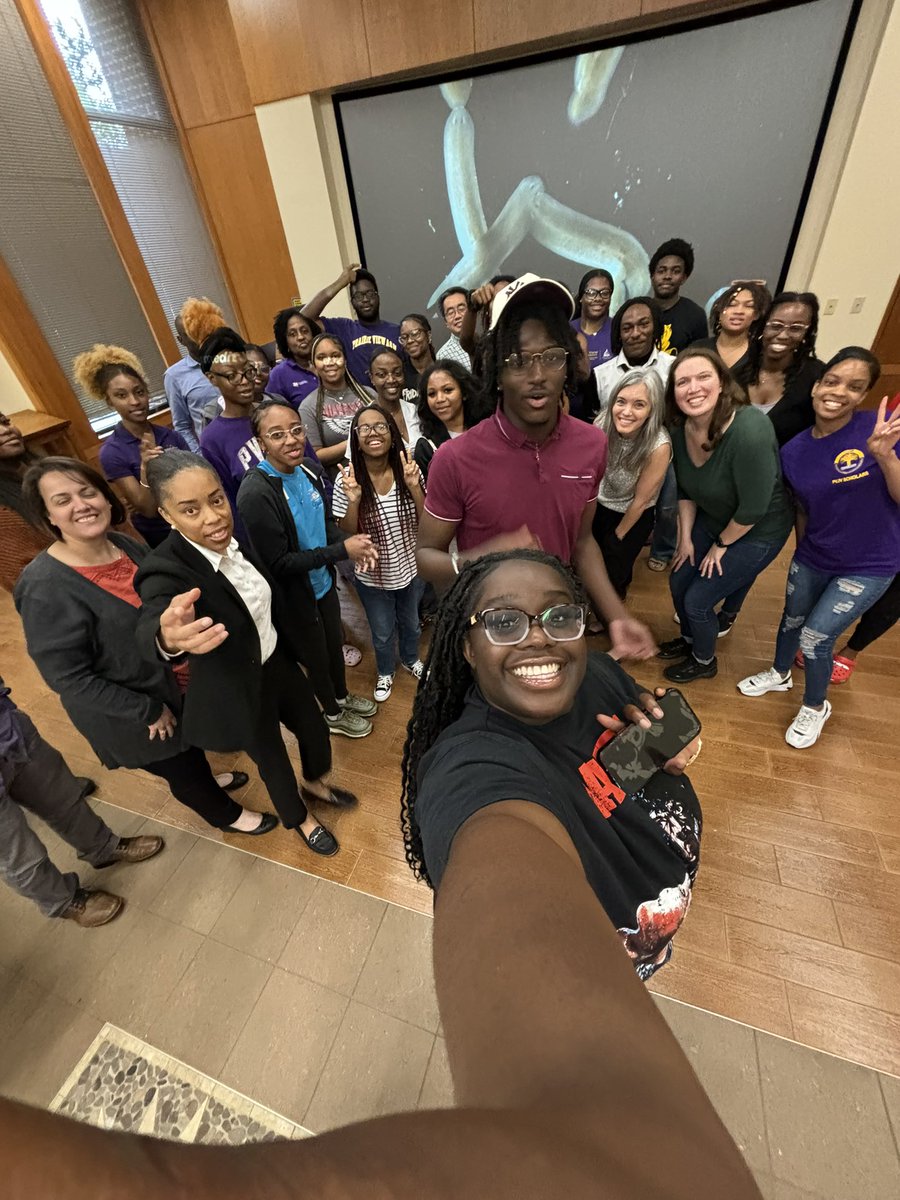 Thanks to partnership w/ awesome postdoc Olivia, we’re starting a seminar series at Prairie View A&M! The goal is to let students know about cool research, bc they don’t get access! Let me know if you’re interested in speaking- it was so fun, and the students have great questions