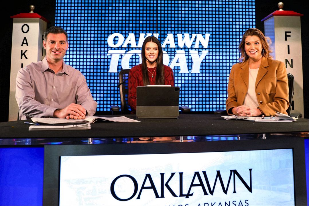 Watch the #OaklawnToday pre-race analysis show hosted by Oaklawn's Nancy Holthus, Matt Dinerman, & Crystal Conning. The program is scheduled to begin every race day at approximately 11:10AM, 90 minutes before the scheduled post time of the first race. oaklawn.com/racing/oaklawn…