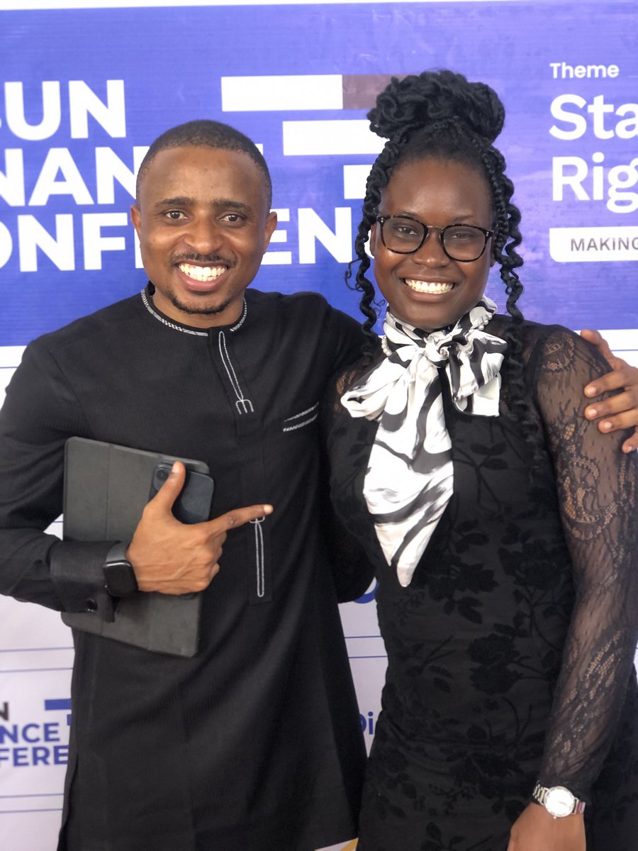 Jesundara's tweet photo. The Solomon Ayodele himself. 

I got to snap a picture with the leader and it’s so amazing to learn at your foot sir.

@ofc
@osunfinanceconferenc
@olubori33 
@golearn_online https://t.co/B1wU6Yx3nT