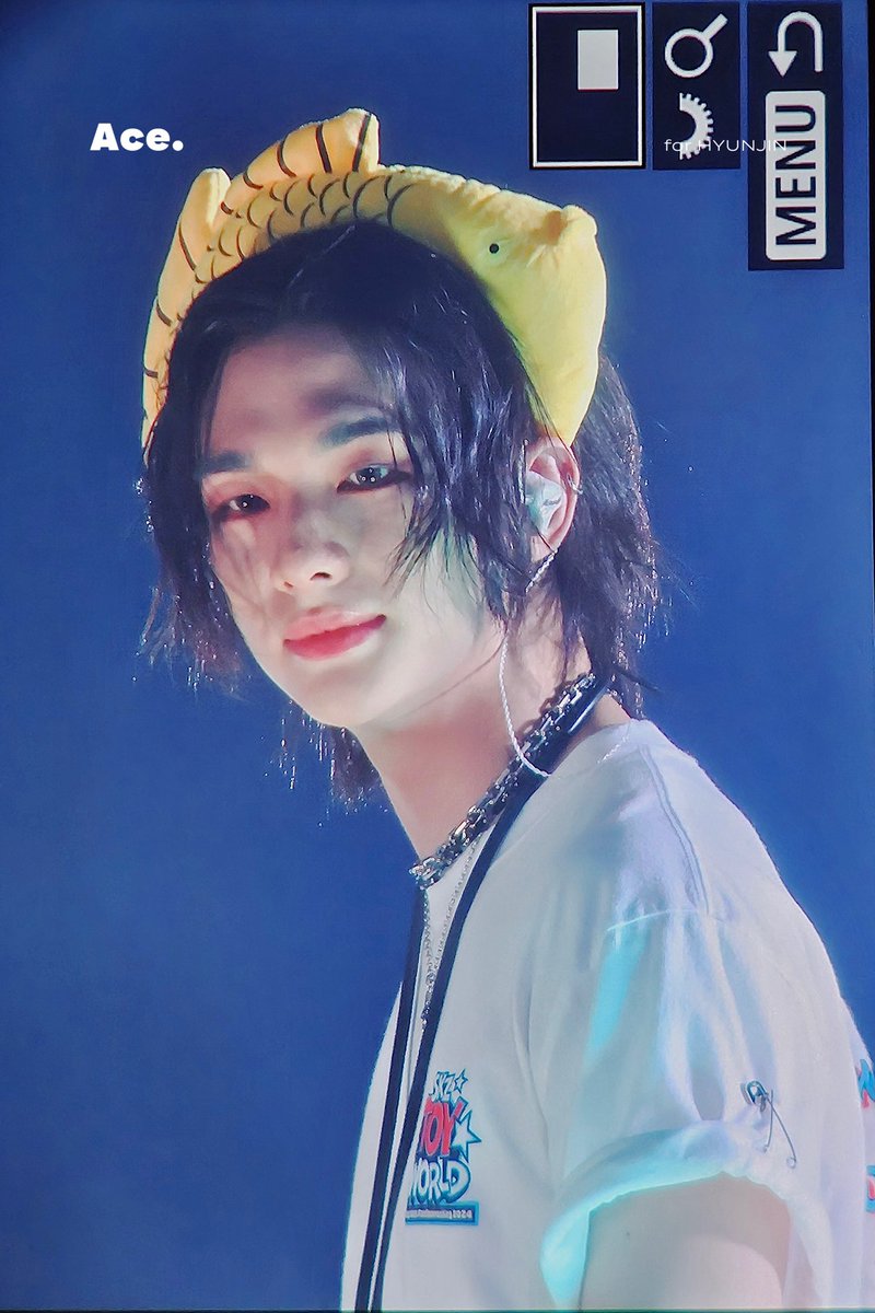 240427 붕어가 넘 바부같이 생김ㅋㅋ #현진 #hyunjin #StrayKids